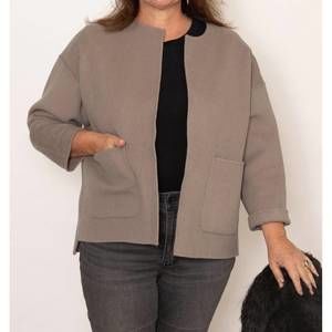 NEW EVAM EVA 3/4 sleeve short coat in mocha